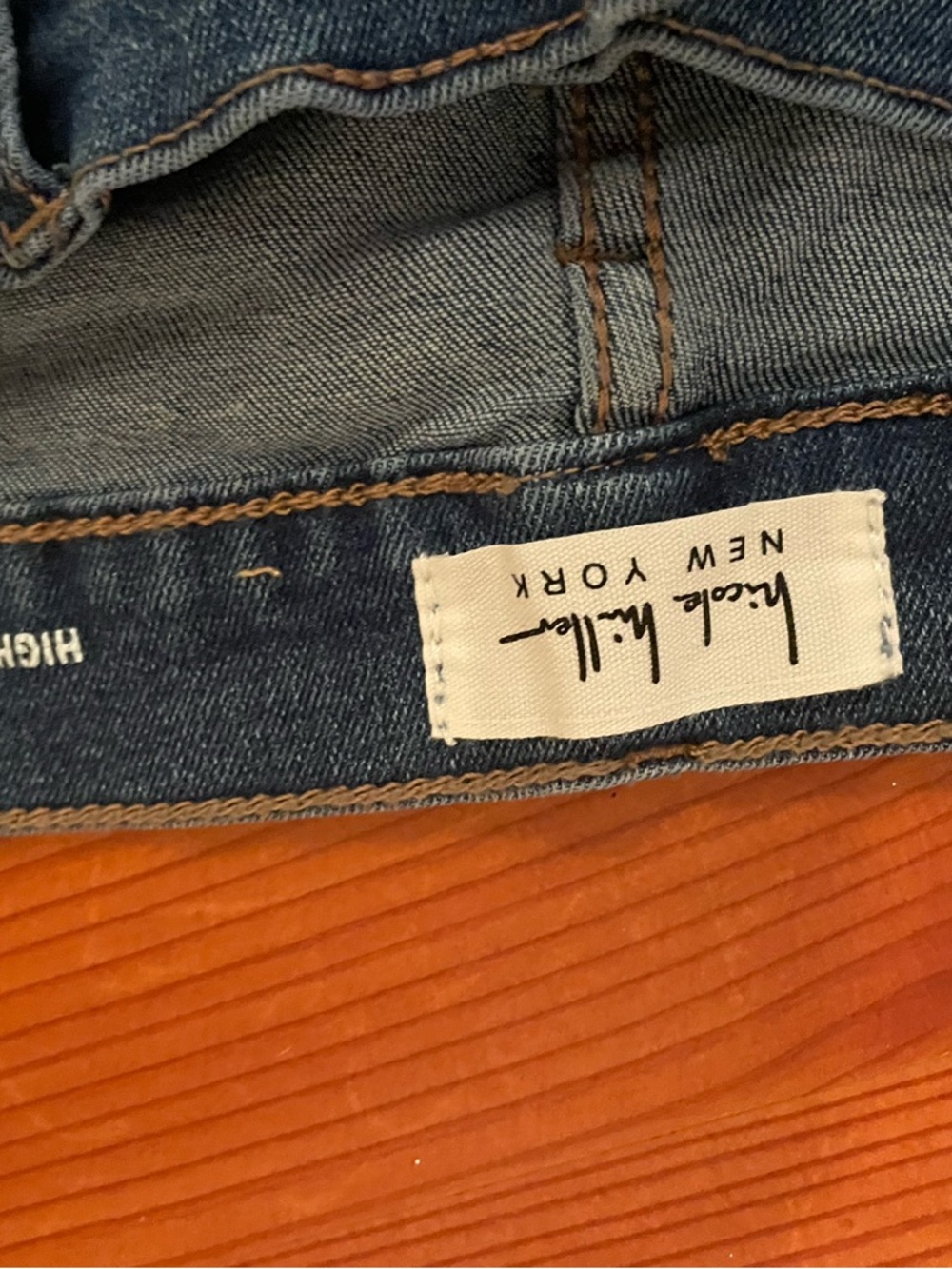 Nicole Miller Medium Blue Cropped Ankle Jeans with Rolled Hem